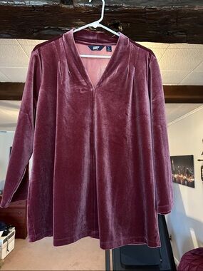 Lands' End Velvet Style V-Neck Long Sleeve Top in Deep Mauve